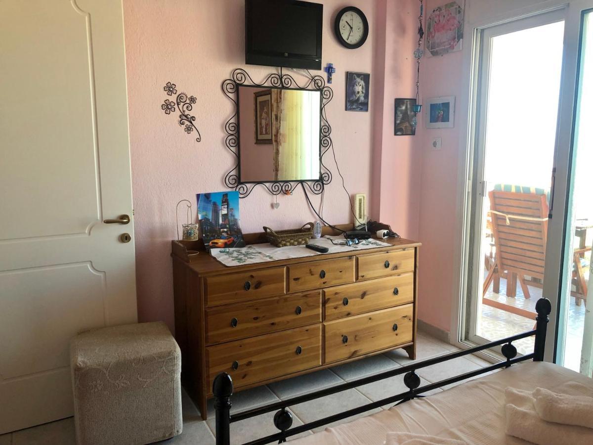 Gerakini 2Br Apt With Shared Pool Esterno foto